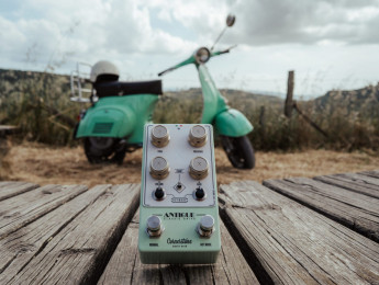 Cornerstone Antique Classic Drive V3, un overdrive con doble boost conmutable de ganancia y volumen