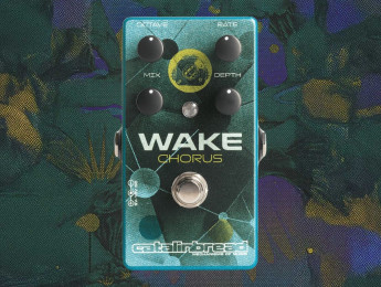 Catalinbread Wake Chorus, exuberante efecto de chorus de 8 voces con octava grave en paralelo