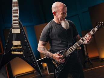 Jackson X-Series Scott Ian King V KVXT, una signature con aspecto Black Beauty para el fundador de Anthrax