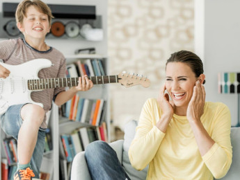 Versiones extravagantes de canciones conocidas: ¿éxito o fracaso?