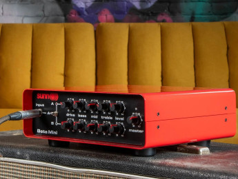 Sunn Beta Mini: versión moderna y compacta del cabezal a transistores usado por Kurt Cobain, Metallica o Tool