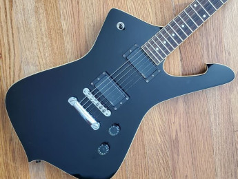 Recreando el sonido de guitarra de «Chop Suey!» con plugins, equipo económico, y de estudio