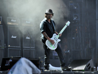 Muere Phil Campbell, guitarrista de Motörhead, a los 64 años