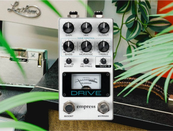 El Empress Drive con VU Meter ajusta la EQ antes de la saturación y además cuenta con boost y puerta de ruido