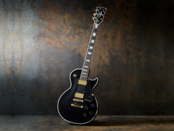 Gibson Les Paul Custom Long Scale, una versión con escala Fender para un ataque más ágil y afinaciones graves