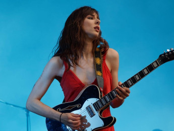 Canciones pop fáciles para guitarra: 5 éxitos actuales para principiantes