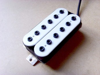 Nueva Classic ’83 "Hair Metal" de The Creamery