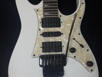 Review Ibanez RG350DX