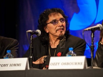 Mejora el estado de salud de Tony Iommi