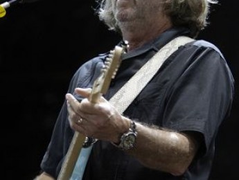 Eric Clapton se hace un espectacular regalo de cumpleaños