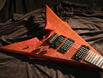 Roeller Custom Guitars presenta 'The Emperor'