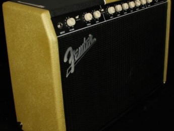 Nuevo Fender Super Sonic 22 V-Custom edición limitada