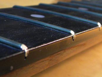 Los trastes de la guitarra: una mirada en profundidad