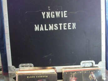 Yngwie Malmsteen subasta varios artículos personales