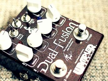Tom Quayle y su  pedal signature Dual Fusion de Wampler Pedals