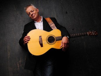 Tommy Emmanuel: el gran genio de la guitarra acústica