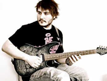 Clase en directo sobre técnicas aplicadas de rock, por Toni Martínez