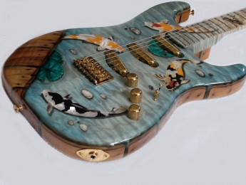 Fender KoiCaster III: obra de arte se mire por donde se mire