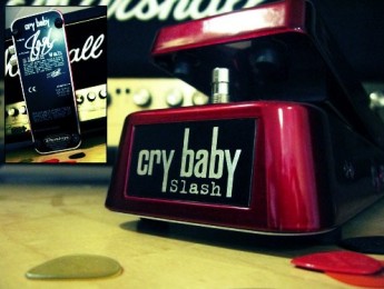 Dunlop sortea un Crybaby firmado por Slash