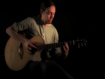 Clinic y concierto de Mike Dawes en España