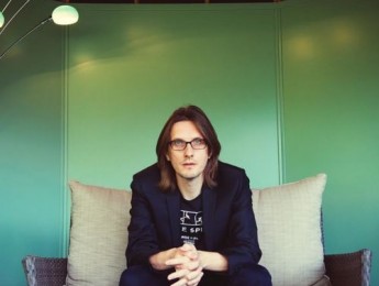Steven Wilson publica "First Regret/3 Years Older”, adelanto de su inminente trabajo