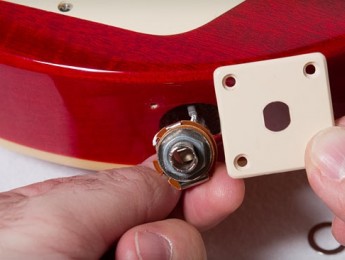 "The no spin Jack" de Epiphone, sistema de clavija de entrada anti giros