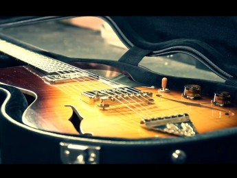 The making of Little Sister, creación de una guitarra vintage con herramientas manuales