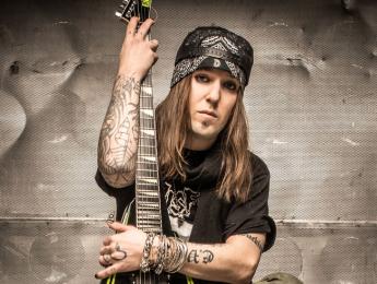 Alexi Laiho invita a 100 guitarristas para tocar en una mega jam