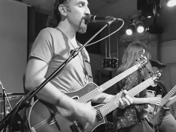 Yossi Sassi realiza una exótica versión del tema "Bleak" de Opeth