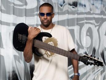 MacAlpine pospone parte de su gira por enfermedad