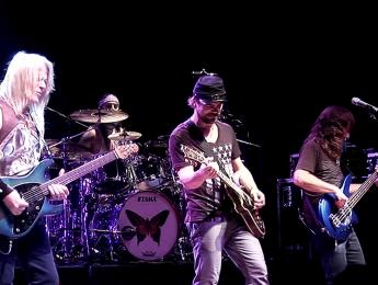 Flying Colors publica "Second Flight: Live at the Z7"