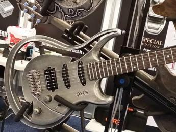 Ogre, guitarras hechas de Magnesio