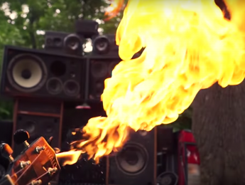 Cómo crear tu propio Ukelele lanzallamas