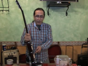 Limpieza y mantenimiento básico de la guitarra eléctrica