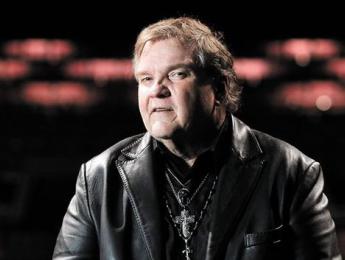 Meat Loaf se desploma en el escenario
