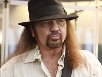 Lynyrd Skynyrd interrumpen su gira debido a la salud de Gary Rossington