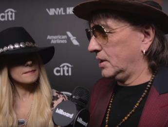 Richie Sambora canta “Livin' On a Prayer” en una boda