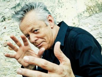 Tommy Emmanuel vende su equipo con fines benéficos