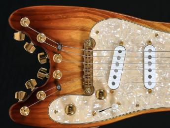 Strobelcaster, una Stratocaster en tamaño viaje