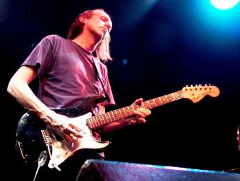 Escucha “We’re Alright”, el avance del nuevo disco de Michael Landau