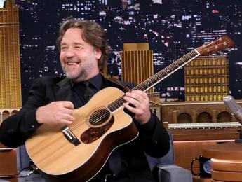 Las guitarras de "Gladiator": Russell Crowe subasta 19 instrumentos de su colección