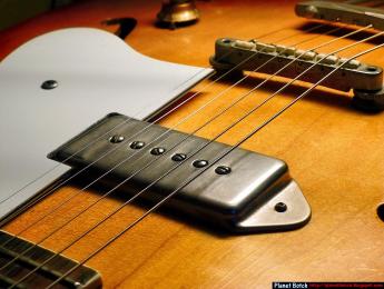 Pastillas de guitarra: las piezas polares y su altura