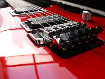 Los puentes para guitarra eléctrica más populares: conoce las diferencias