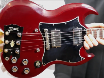 ¿Una Gibson SG con la pala pegada al cuerpo? Pues es real y te contamos su historia