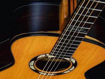 Construyen guitarras acústicas con la madera de la casa en la que vivió Jimi Hendrix