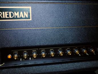 Demo de Friedman BE-100 Deluxe y JJ Jr. con Tony "Waka" Martínez