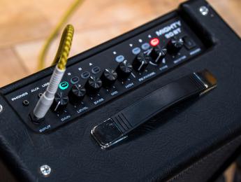 Nux Mighty BT, un amplificador de emulación digital para prácticas