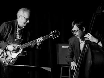 “Epistrophy”, lo nuevo de Bill Frisell con Thomas Morgan