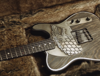 Nuevas Fender "Juego de tronos" (¡con Morello, Bettencourt, Ian y Djawadi tocando la B.S.O.!)