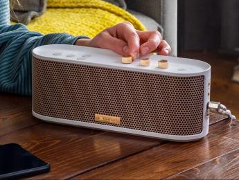 Roland BTM-1: Altavoz Bluetooth estéreo y amplificador de guitarra con efecto de delay